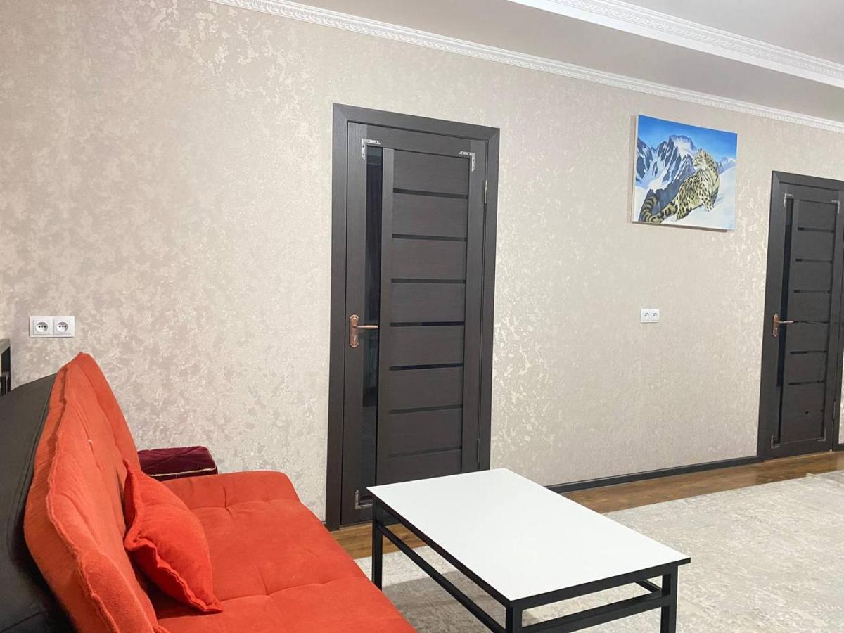 Karakol-Guest Bed & Breakfast Ngoại thất bức ảnh
