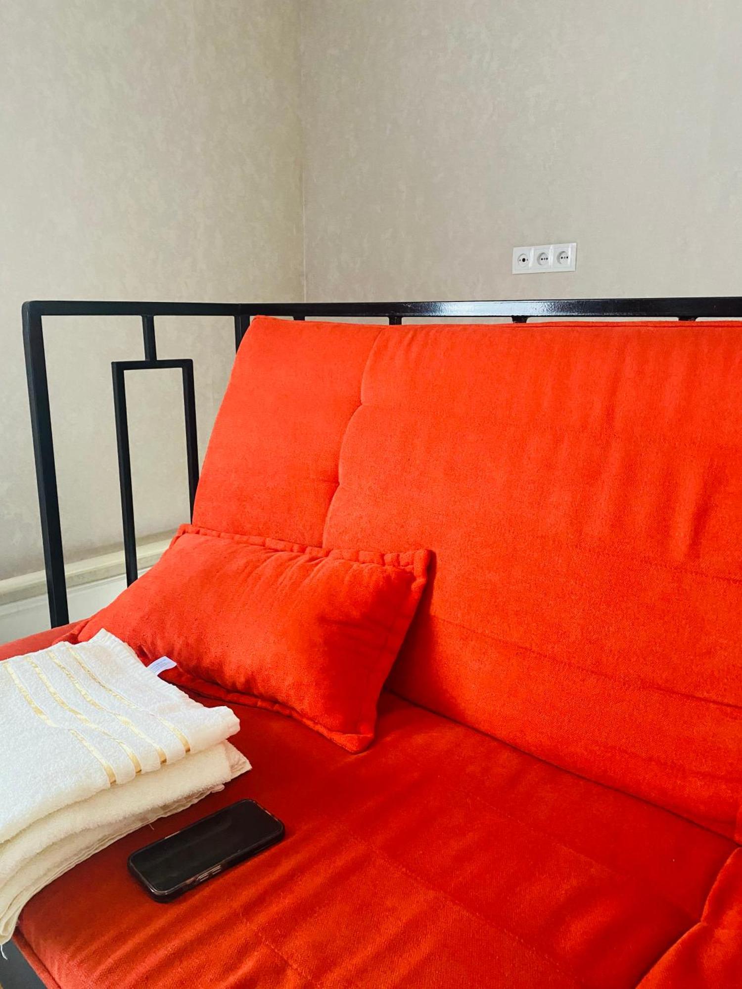 Karakol-Guest Bed & Breakfast Ngoại thất bức ảnh